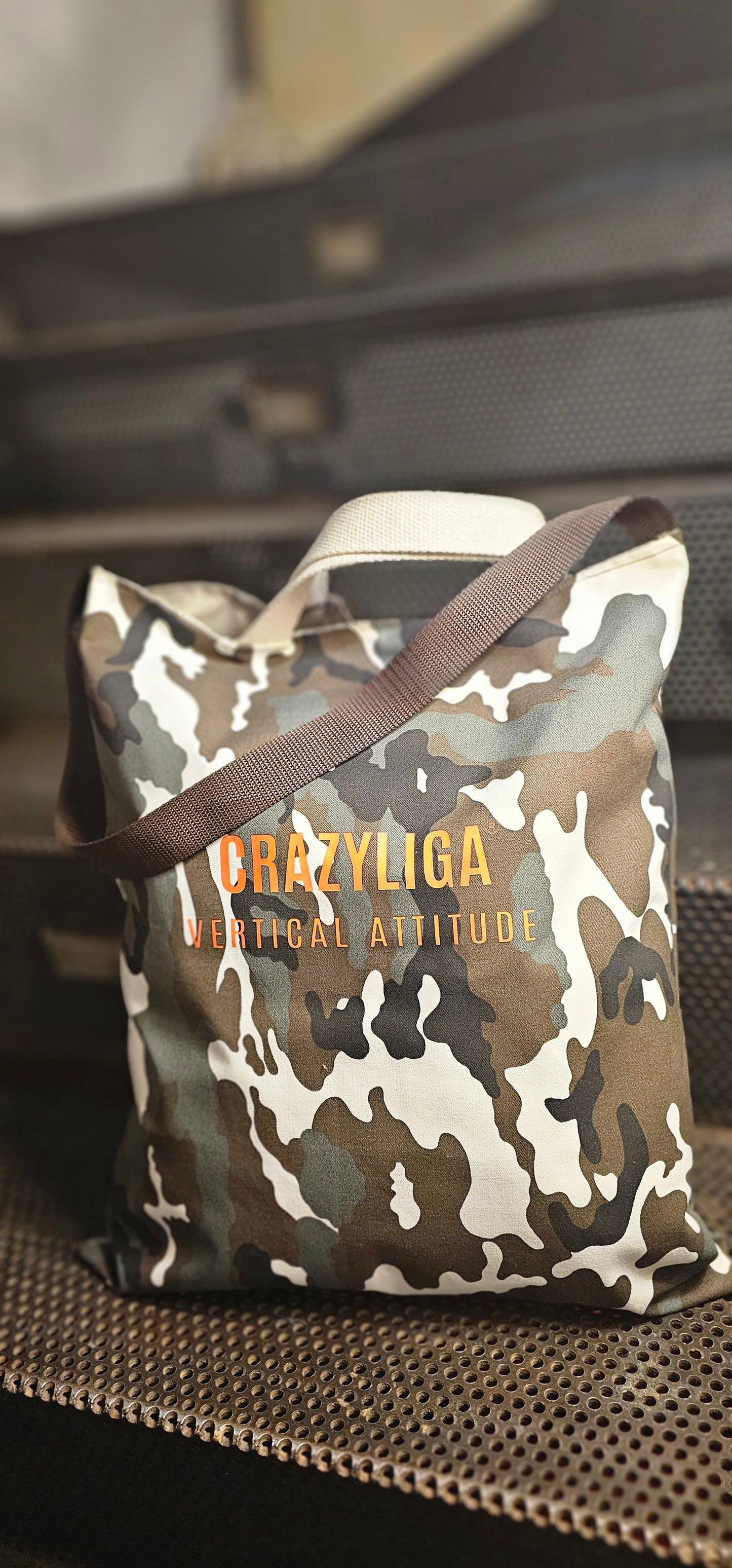 STREET AND BUSINESS BAG 1