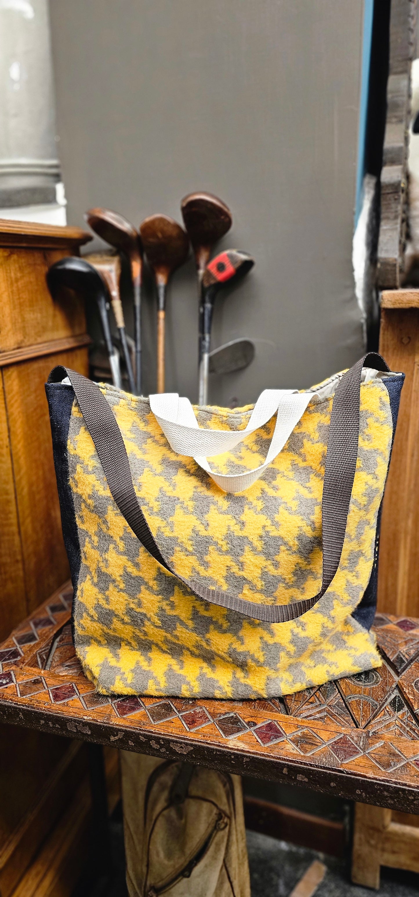 STREET AND BUSINESS BAG 4